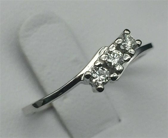 Anello Bibigi da donna in oro bianco con diamanti